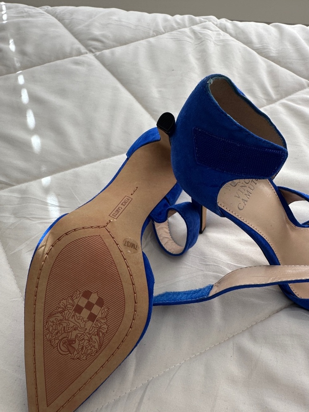 Vince Camuto Royal Blue Suede Pointed-Toe Women's Heels - Picture 2 of 2